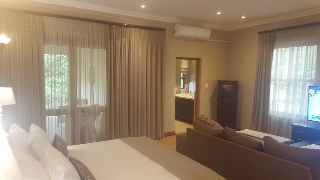 Executive Suites, Woodmead East (Adults Only) Сэндтон Экстерьер фото