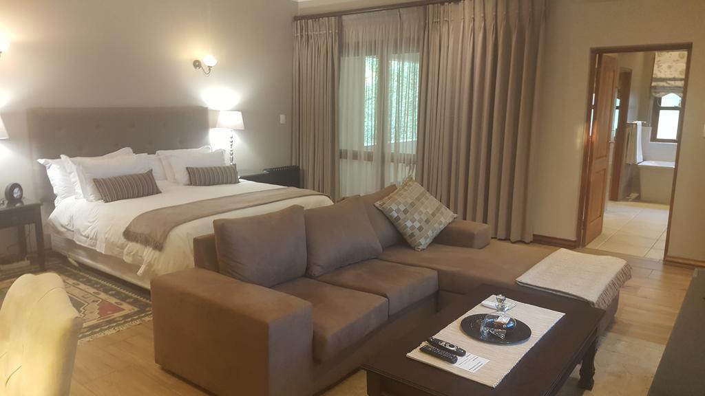 Executive Suites, Woodmead East (Adults Only) Сэндтон Экстерьер фото