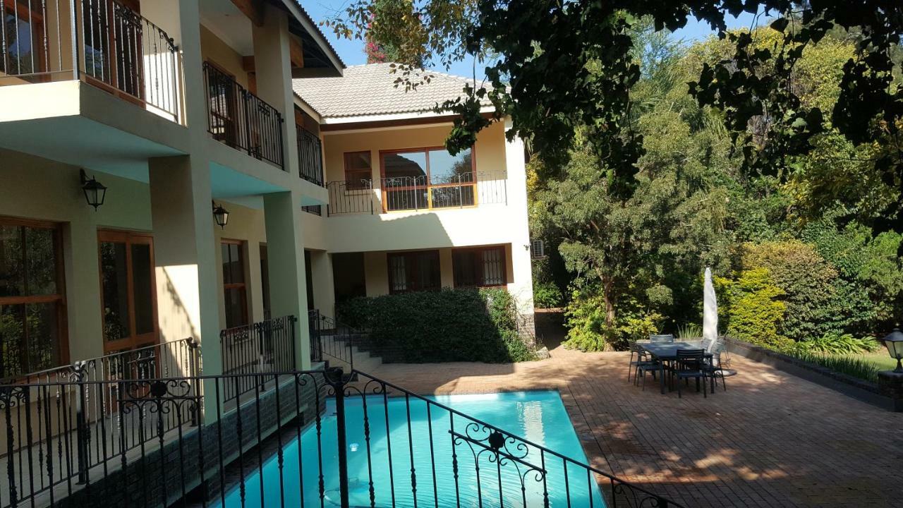 Executive Suites, Woodmead East (Adults Only) Сэндтон Экстерьер фото