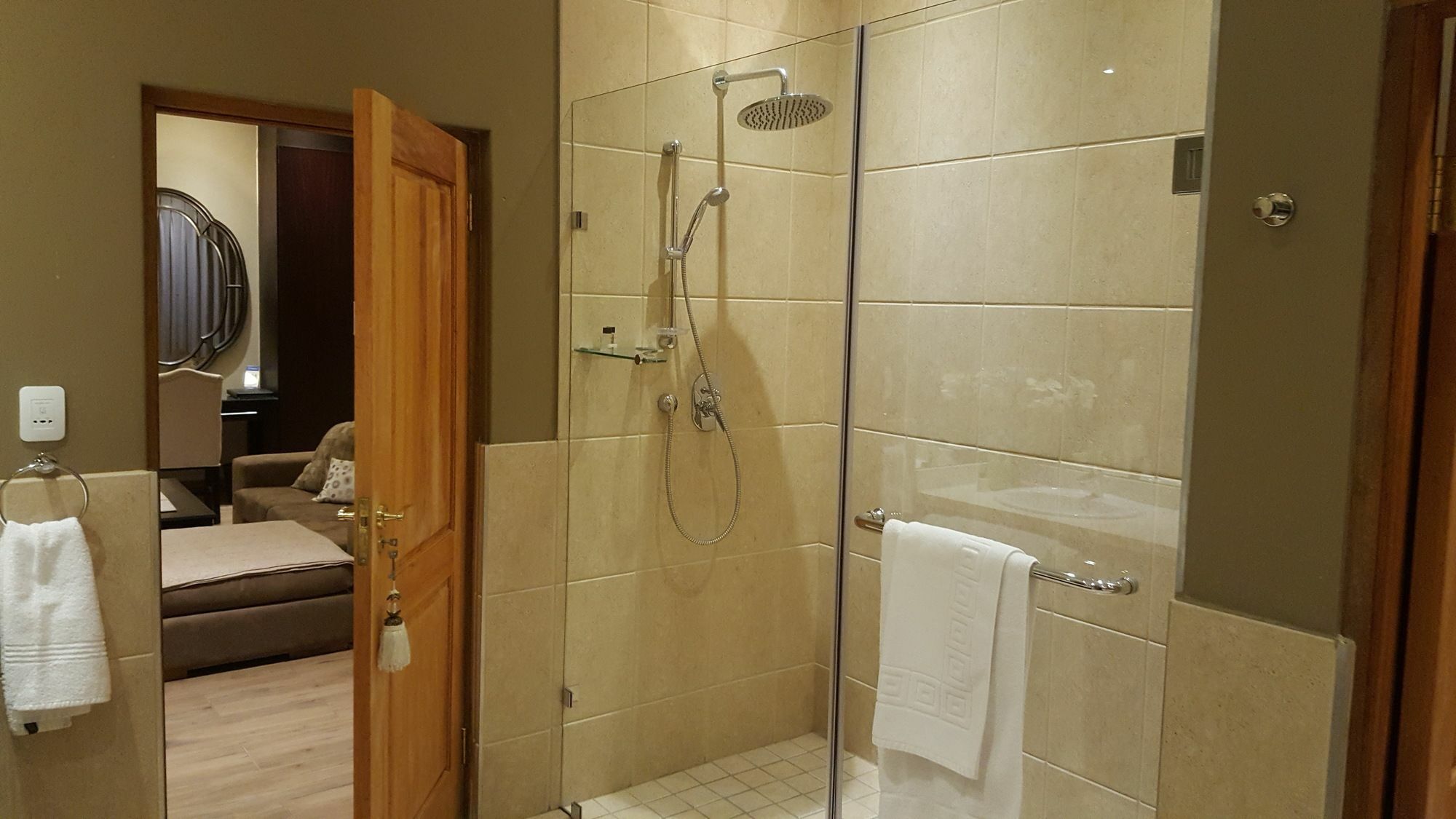 Executive Suites, Woodmead East (Adults Only) Сэндтон Экстерьер фото